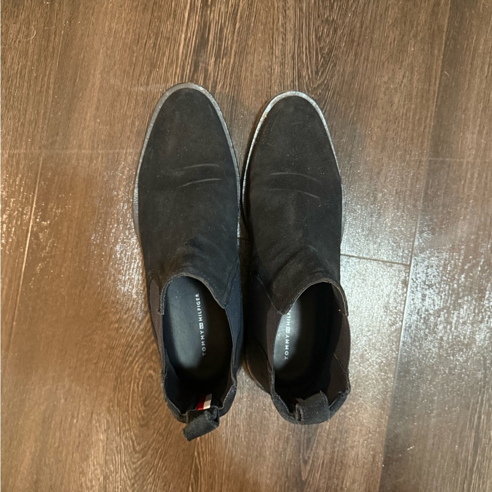 Tommy Hilfiger Black Boots Sleek Modern Design